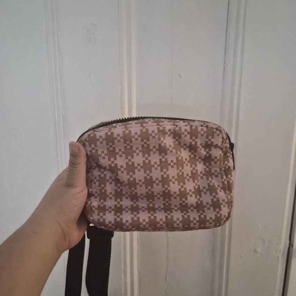 BAGGU Pink and Brown Patterned Crossbody Pouch